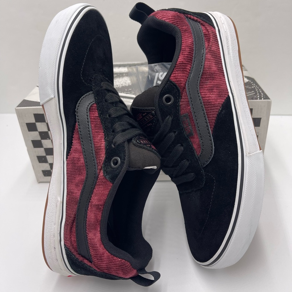 Vans WMNS Kyle Walker
Corduroy Tie-Dye/Black/White Sneakers
VN0A5JIEX4C - Picture 12 of 16